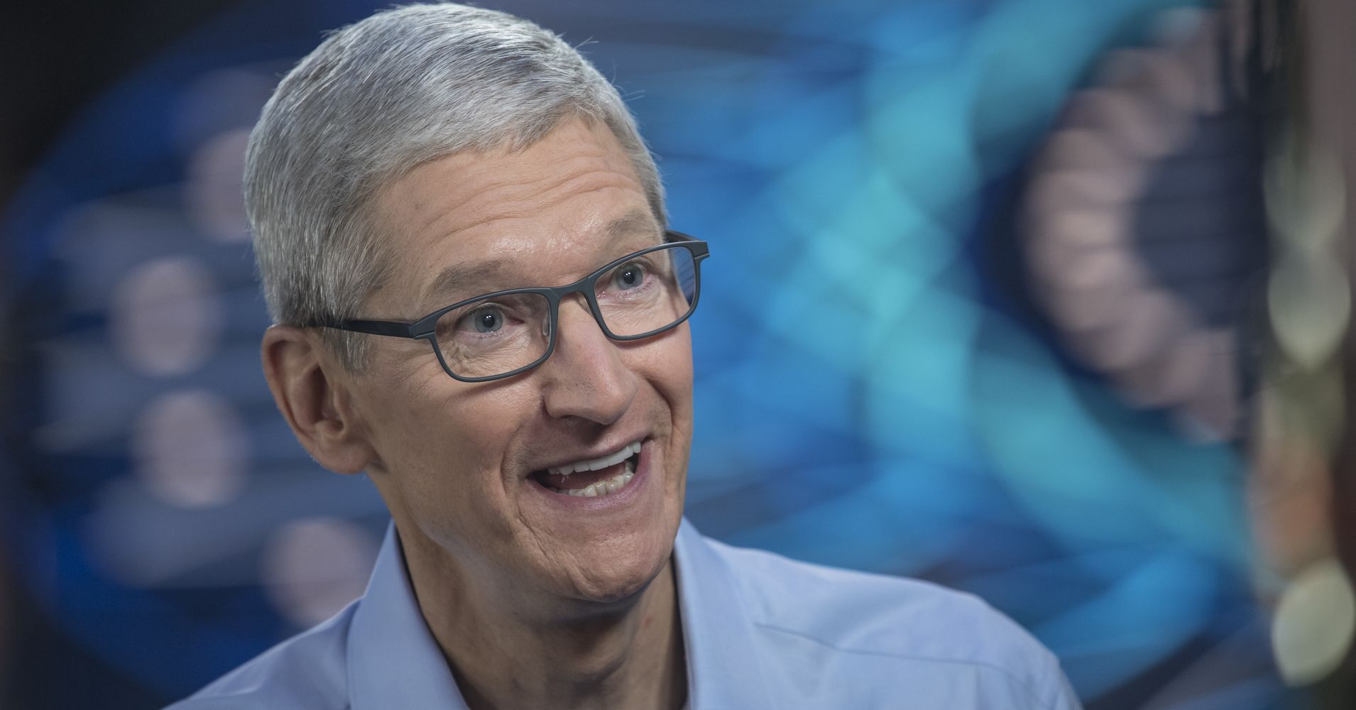 Tim Cook's July Fourth Tweet Has A Not-So-Subtle Message 