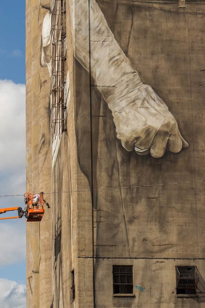 Guido Van Helten for Nashville Walls Project. Nashville, TN. June 2017. (photo © Eric E Johnson)