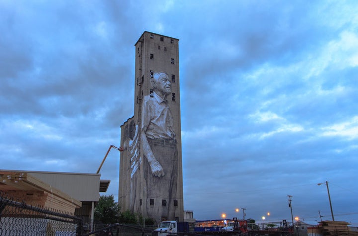 <p>Guido Van Helten for Nashville Walls Project. Nashville, TN. June 2017. (photo © Eric E Johnson)</p>