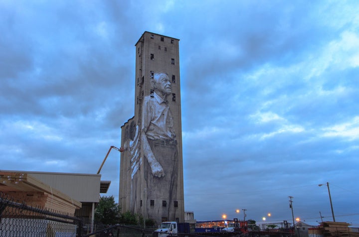 Guido Van Helten for Nashville Walls Project. Nashville, TN. June 2017. (photo © Eric E Johnson)