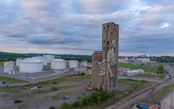 Guido Van Helten for Nashville Walls Project. Nashville, TN. June 2017. (photo © Eric E Johnson)