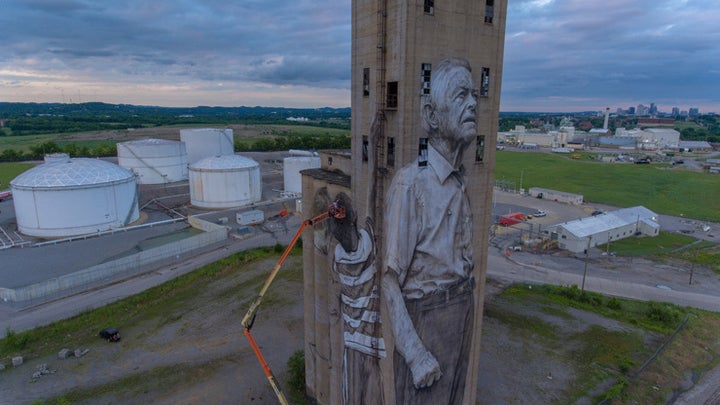 Guido Van Helten for Nashville Walls Project. Nashville, TN. June 2017. (photo © Eric E Johnson)