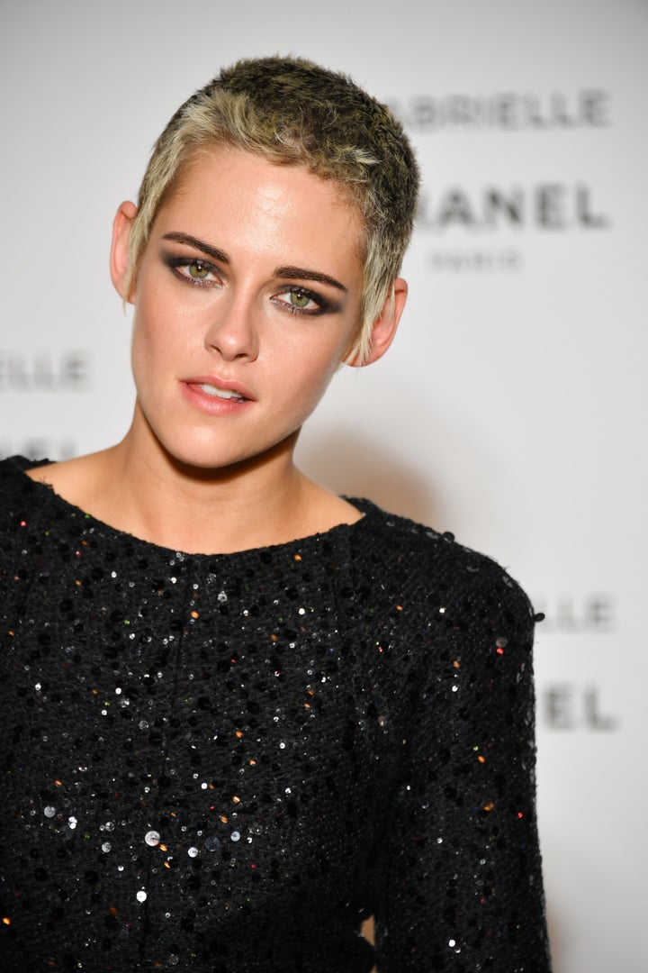 Kristen Stewart Wears An Item Of Clothing That Defies Description ...