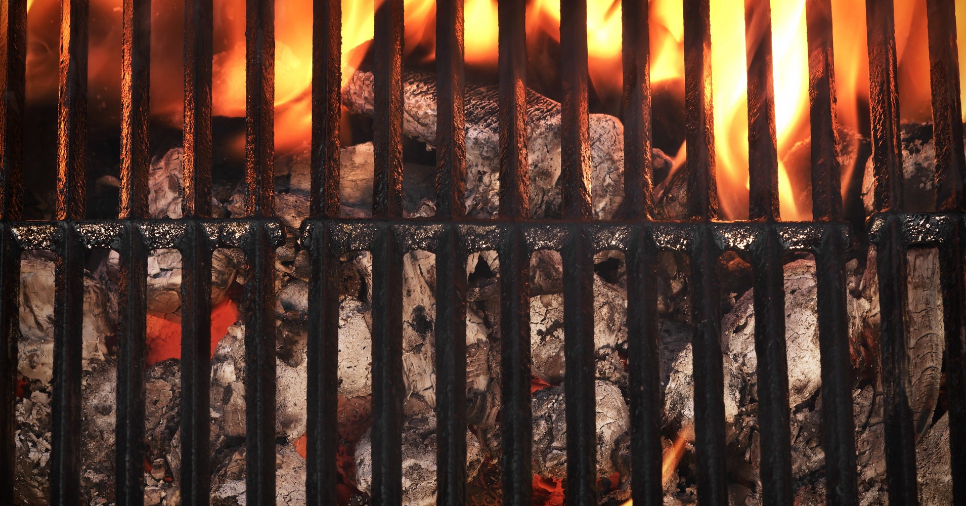 PSA You Should Never Oil Your Grates Before Grilling HuffPost