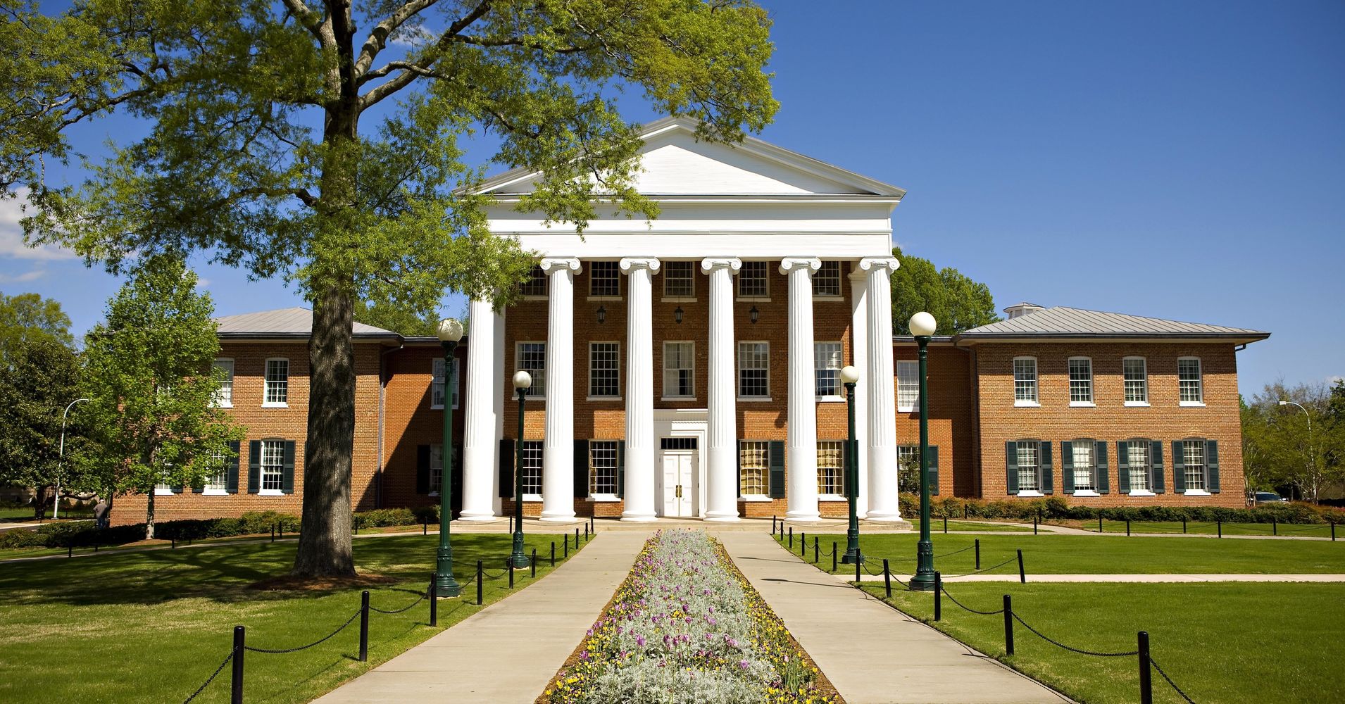 Ole Miss To Post Signs Recognizing Campus Buildings Built By Slave Labor Huffpost