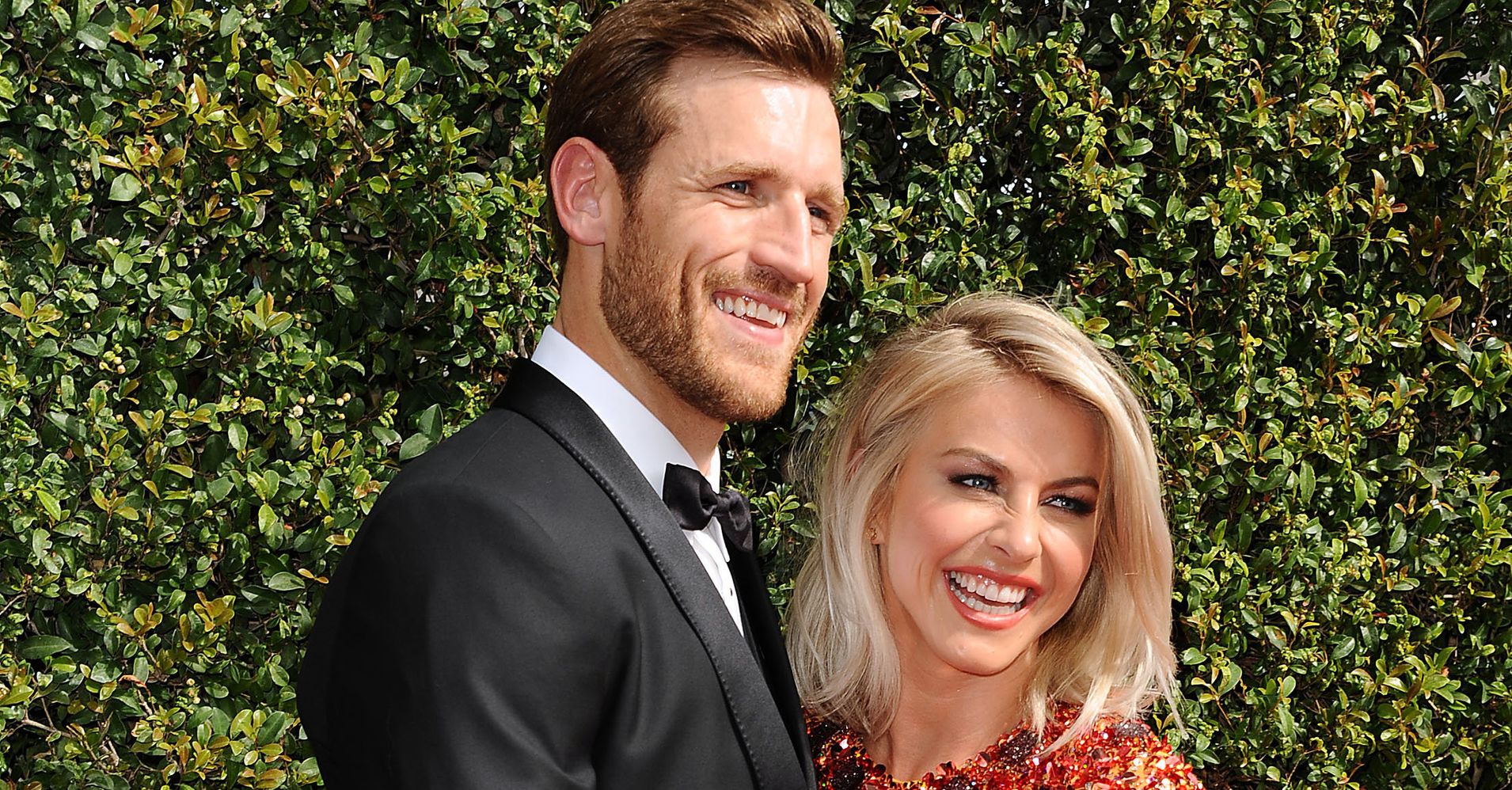 Julianne Hough And Brooks Laich Get Married In Idaho Ceremony | HuffPost1910 x 998