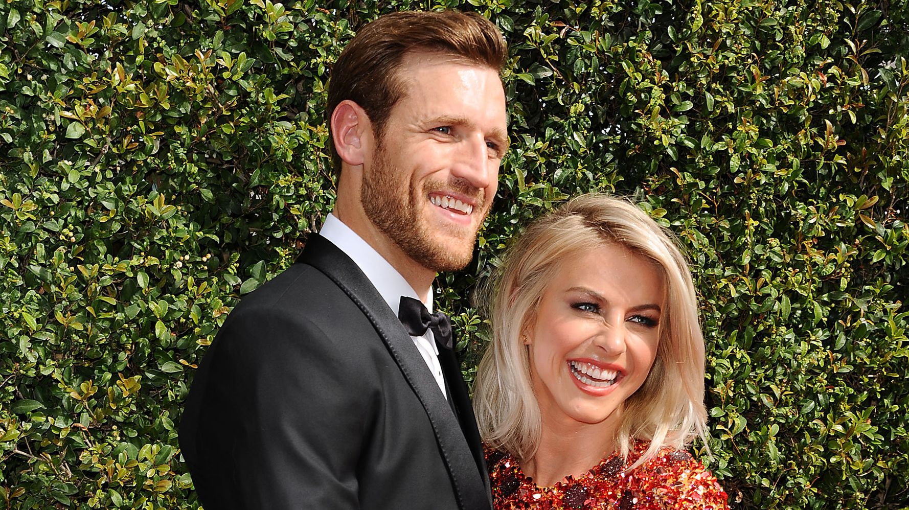 Julianne Hough And Brooks Laich Get Married In Idaho Ceremony Huffpost Entertainment