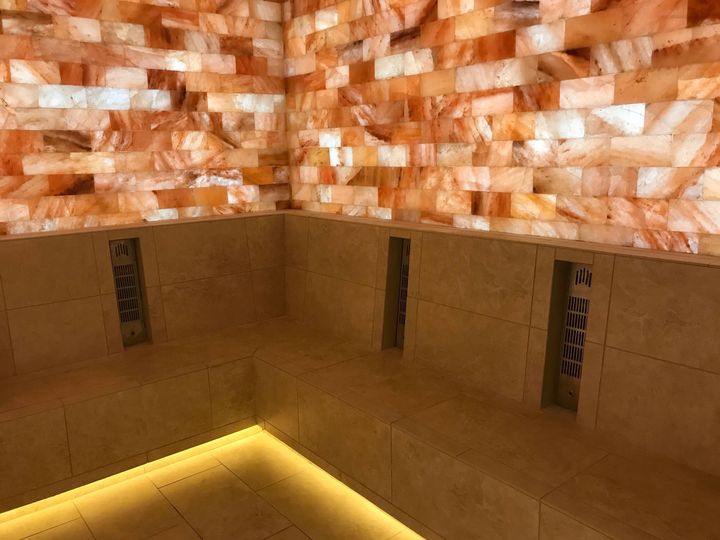 This room is comprised of 5,000 year old Himalayan salt from India, proven to help combat daily exposure to positive ions, stress, high blood pressure, and more.