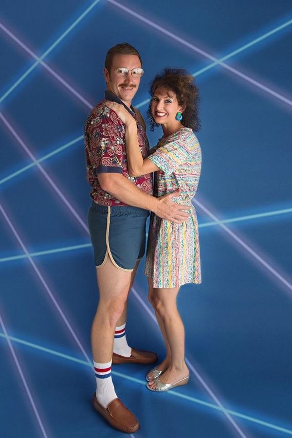 You Have To See This Married Couple S Gloriously 80s Photo Shoot Huffpost