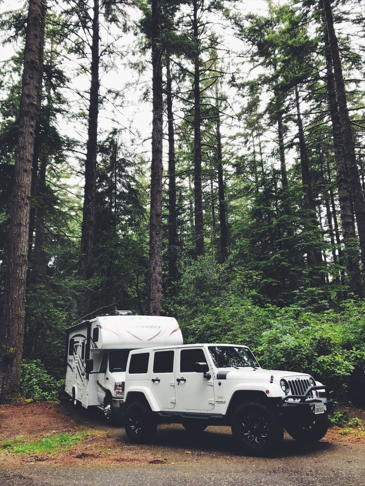 <p>Waking up in the woods beats waking up in a concrete jungle</p>
