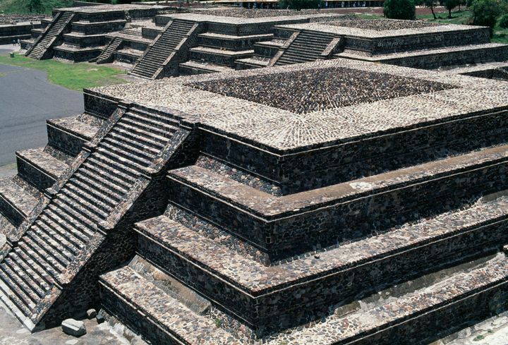 The altars in the square of the Pyramid of the Moon 