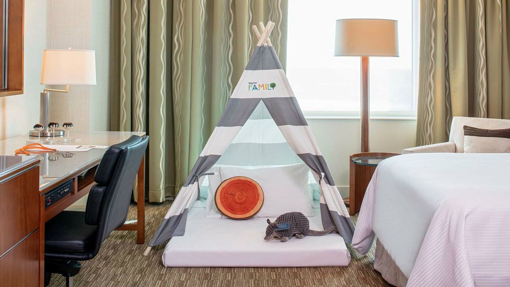 17 Kid-Themed Hotel Rooms That Will Delight the Whole Family (2023) -  FamilyVacationist