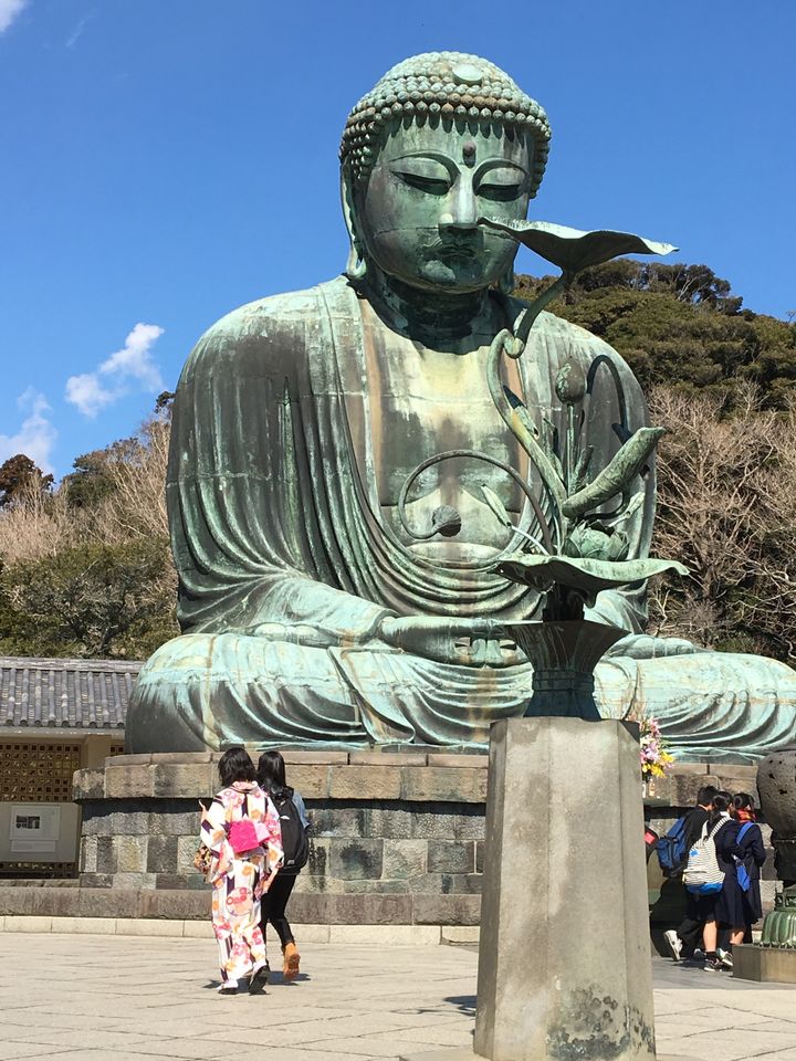 <p>While in Kamakura, don’t miss your chance to see the giant Daibutsu Buddha. Zenni Arai Benten and the Daibutsu are, however, on opposite sides of town. </p>