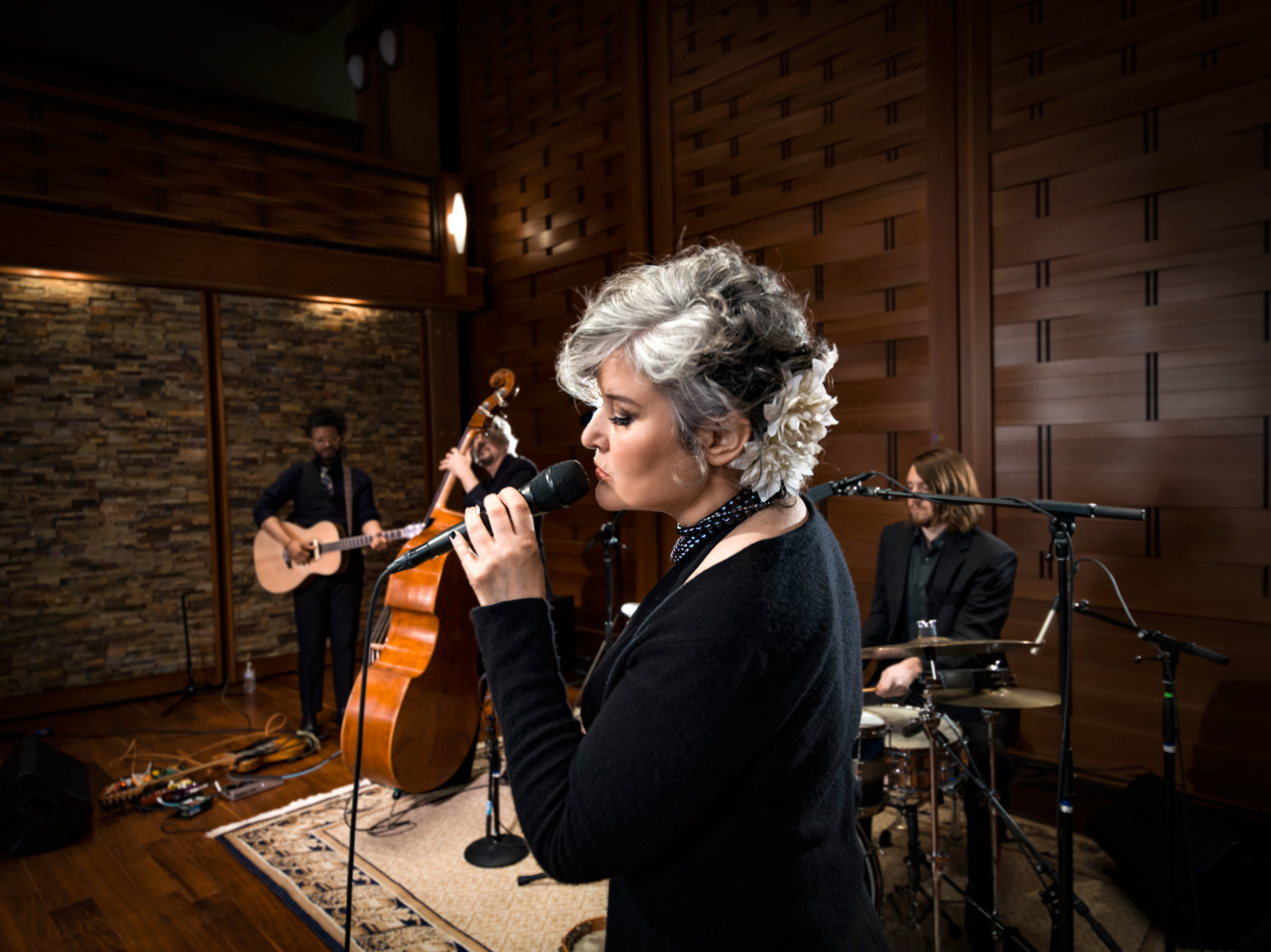 Exclusive: Paula Cole Covers “Blue Moon” on forthcoming album