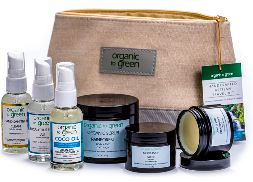 <strong>Organic Travel Kit Deluxe </strong>from <a rel="nofollow" href="https://www.organictogreen.com/products/organic-trave