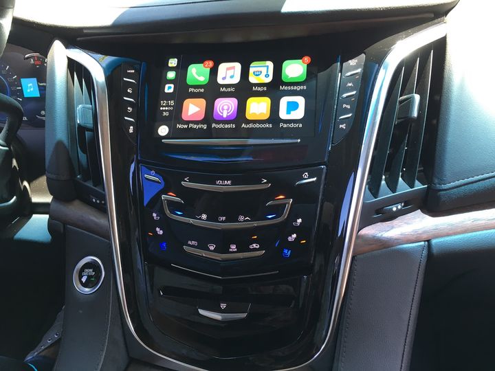 2017 Cadillac Escalade with Apple CarPlay