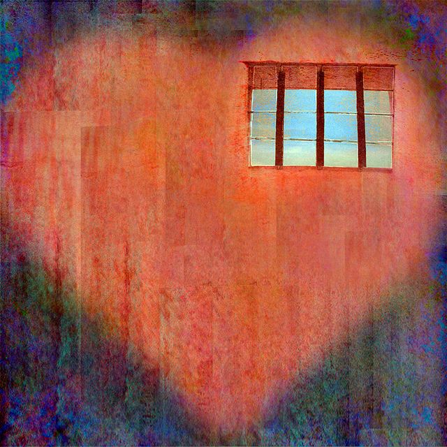 "Prisoner of the Heart" by qthomasbower is licensed under CC by 2.0 