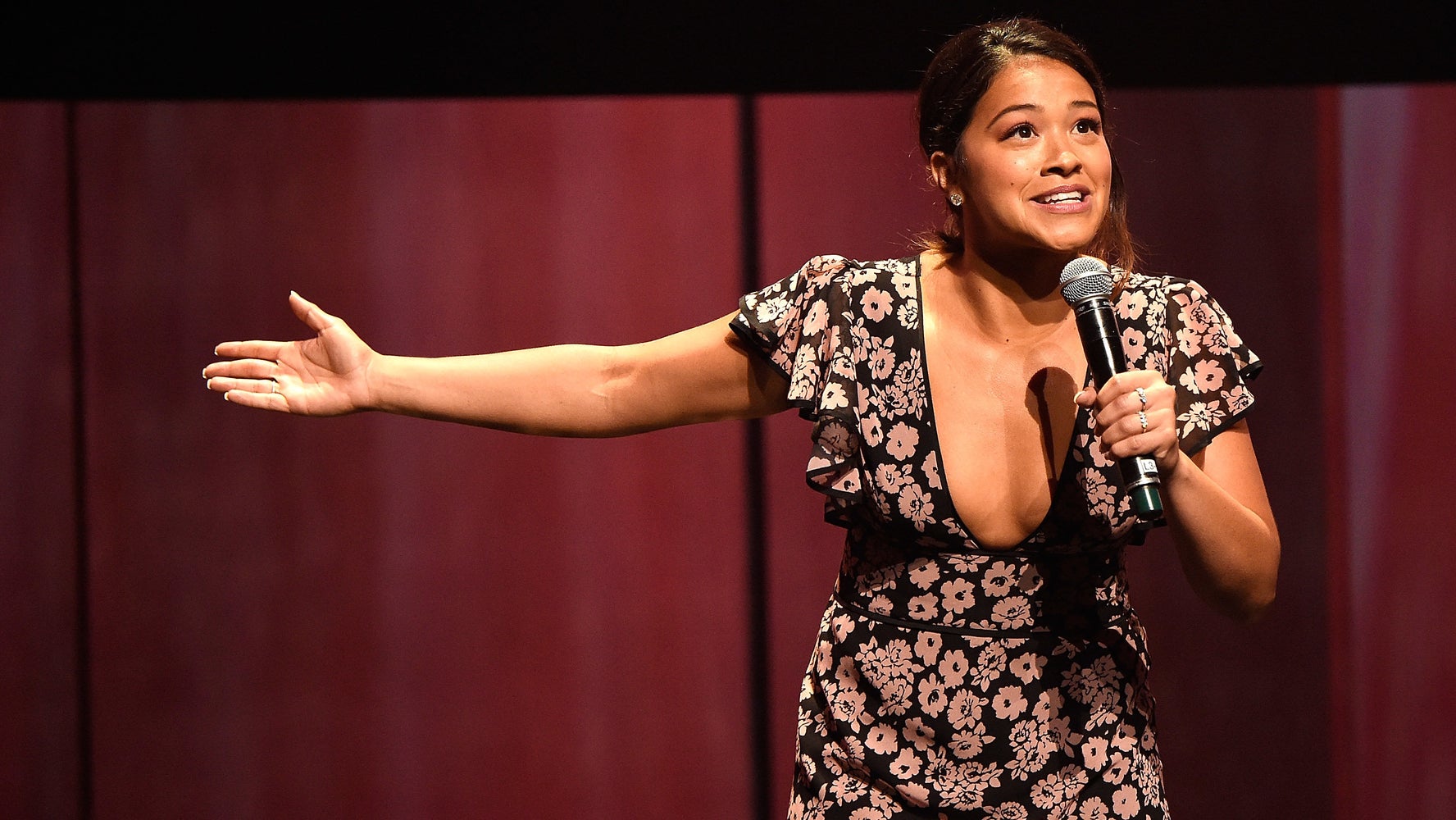 Gina Rodriguez Films Et Programmes Tv Gina Rodriguez Points Out What's Still Missing From Superhero Movies