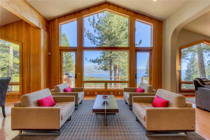 <p>Main Room at Azure - Tahoe Luxury Properties</p>
