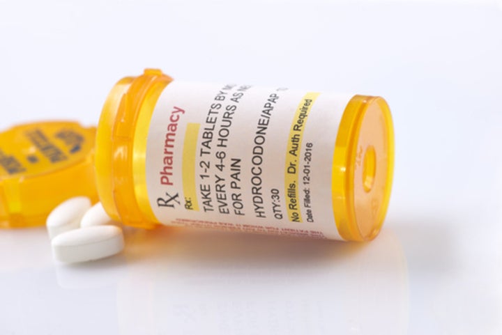 Opioid overdose is blamed for a sharp increase in deaths due to drug overdose. Prescription opioids used to treat pain have c