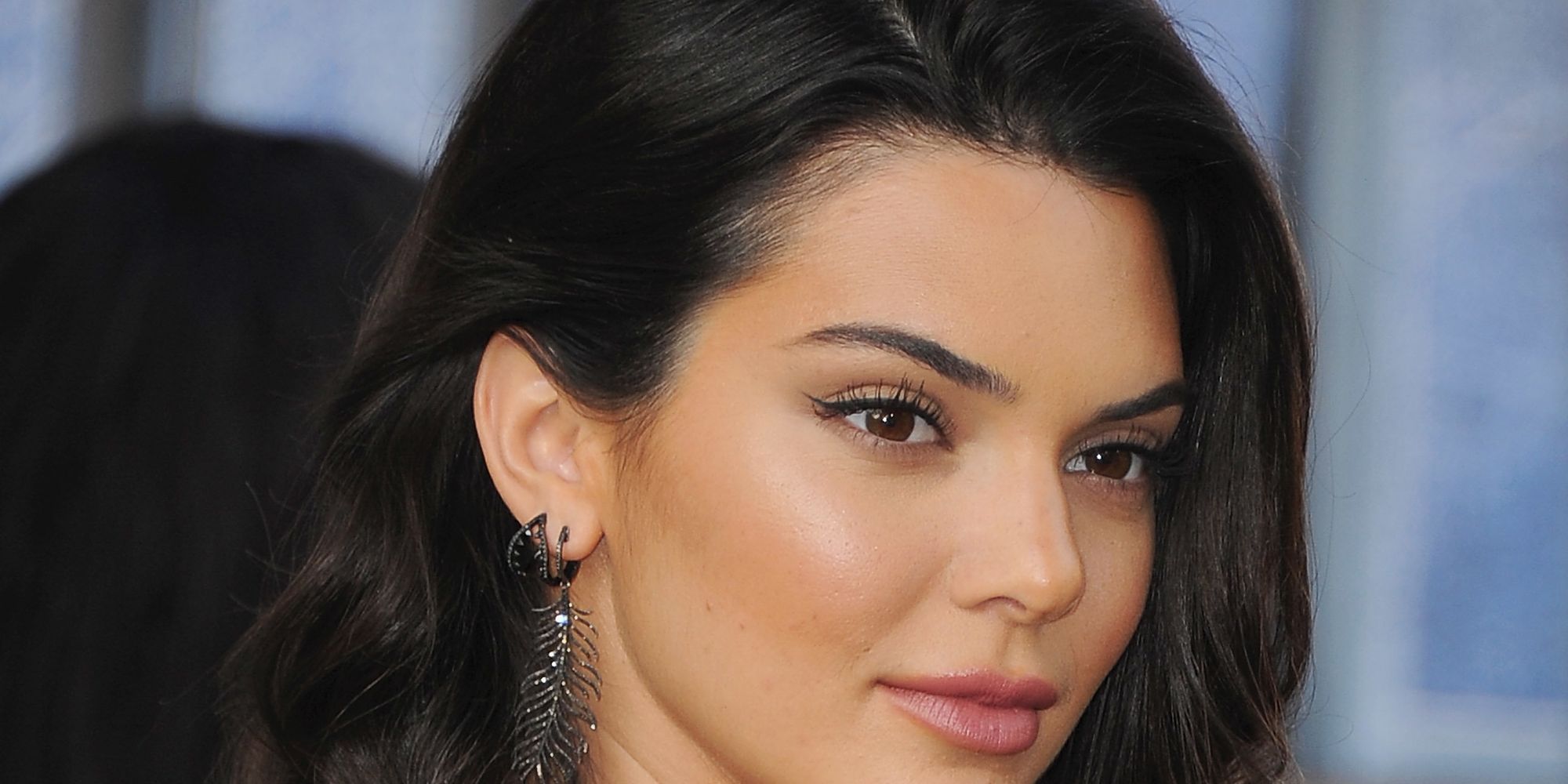 Kendall Jenner Debuts Curly Hair, And The Internet Can't Get Enough ...