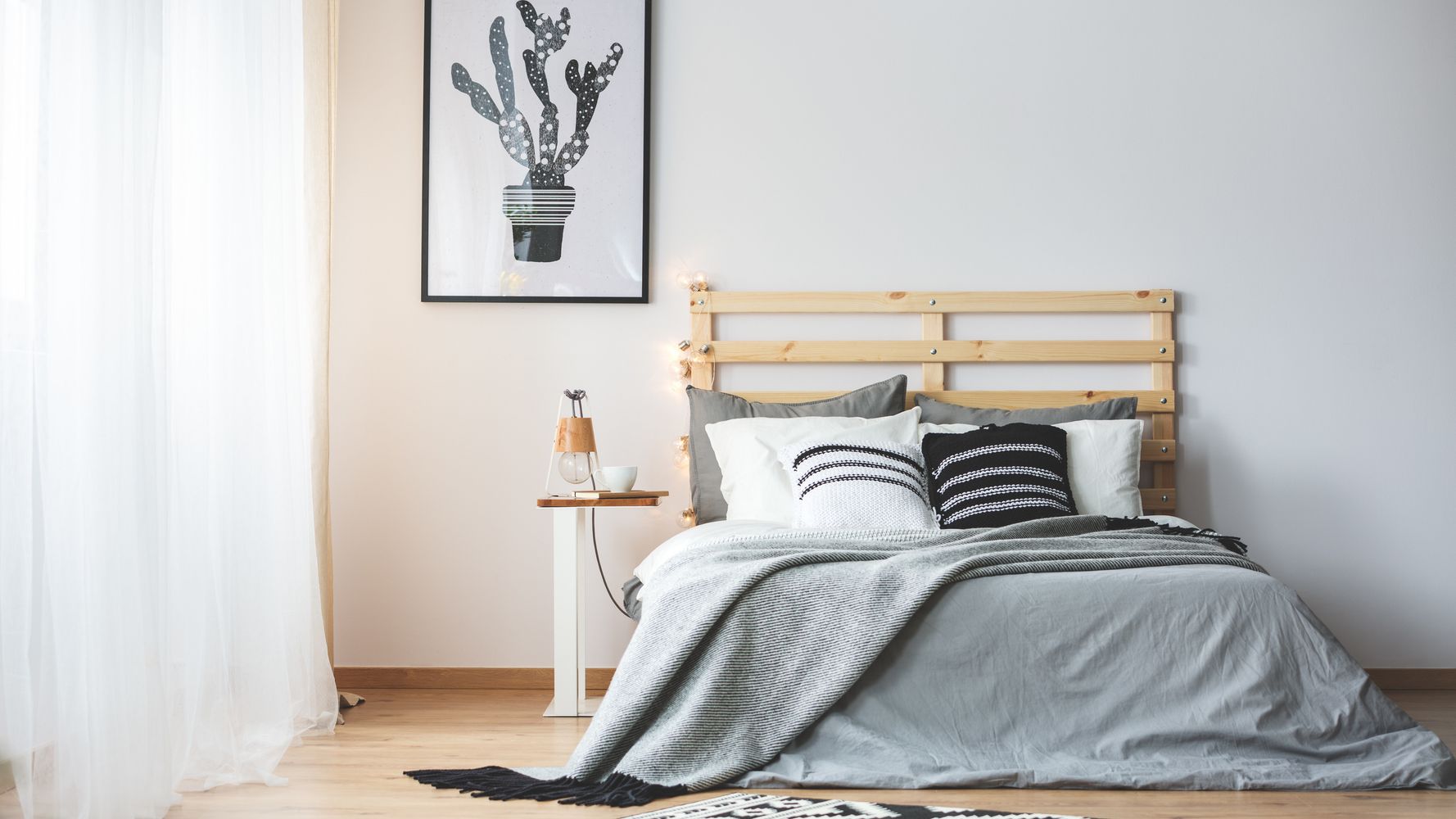 10 Minimalist Bedroom Essentials According To An Etsy Expert