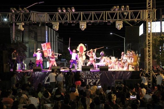 Cortez (with sword raised) tops the cast in La Paz’s historical pageant.