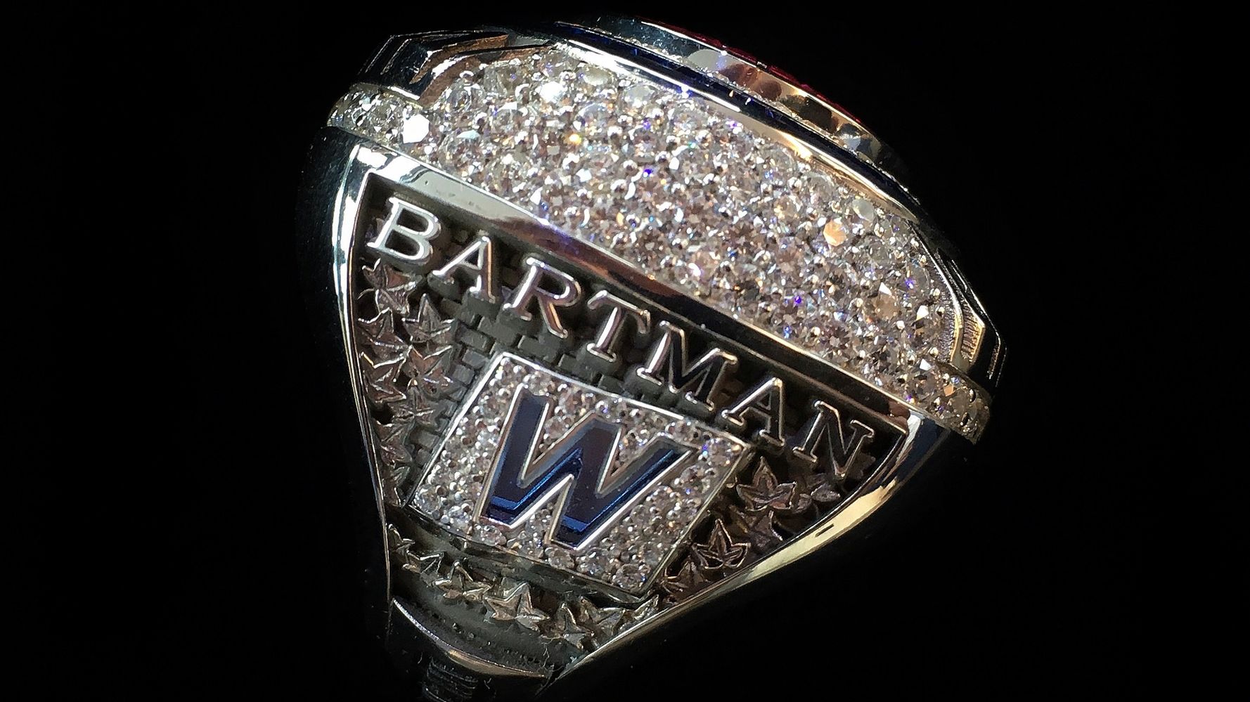 Chicago Cubs Give Championship Ring To Fan Wrongly Blamed For 2003