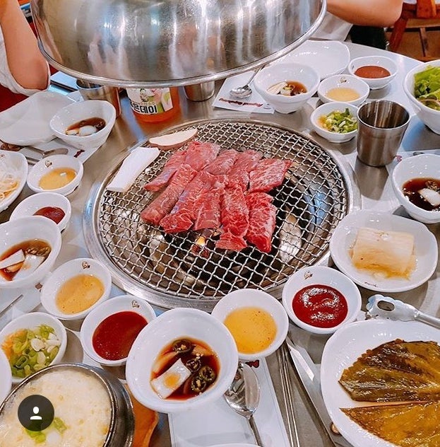 <p>Ahgassi Gopchang table for four</p>
