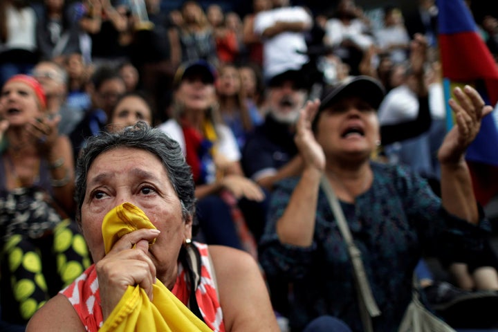 Opposition supporters pay tribute to victims of violence in protests against Maduro's government. Caracas. July 31, 2017