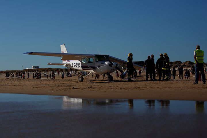 The plane had appeared to be experiencing difficulty as it approached the beach