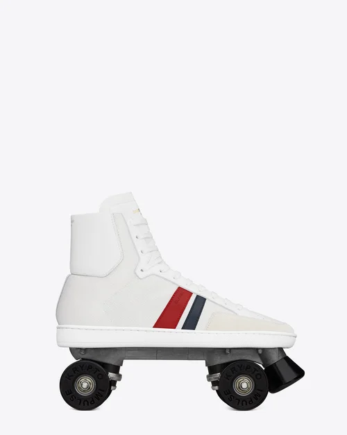 サン・ローランのローラー付きハイヒールに、きっとあなたは度肝