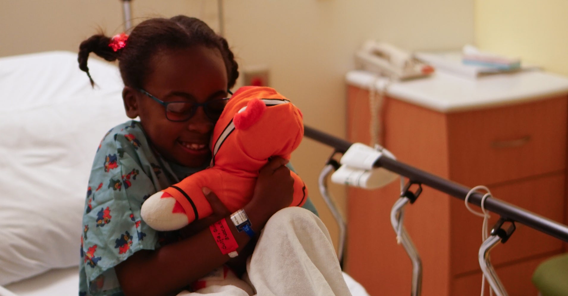 8 Sweet Photos Of Kids In The Hospital With Their Comfort Objects