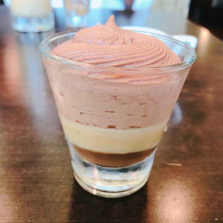 The Gluten-free Salted Caramel dessert shooter was to die for. It had a gluten-free chocolate cake base, salted caramel, and a salted chocolate mousse that danced up and down our taste buds