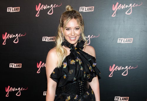 Hilary Duff Shows Off 'Flaws' In Bathing Suit Photo To Empower Moms And  Girls | HuffPost Life