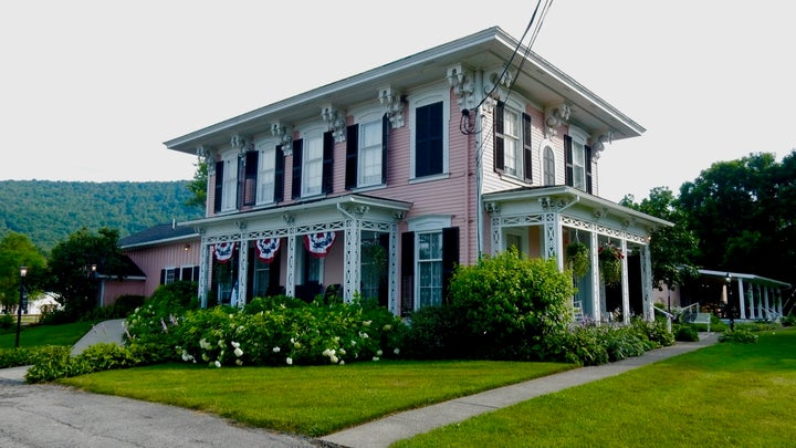 <p>Pleasant Valley Inn, Hammondsport NY</p>