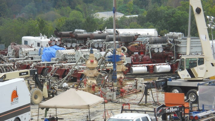 <p>Hydraulic fracturing operations (here, in western Pennsylvania) inject mixtures of pressurized water, chemicals and sand mixture underground to fracture rock and release trapped oil and natural gas. EPA has warned that poorly managed fracking operations could contaminate drinking water. (<a class="source js-entry-link cet-external-link" href="https://energy.usgs.gov/GeneralInfo/HelpfulResources/MultimediaGallery/HydraulicFracturingGallery.aspx" role="link" rel="nofollow" data-vars-item-name="Doug Duncan, USGS" data-vars-item-type="text" data-vars-unit-name="5985a9c1e4b0bd82320297da" data-vars-unit-type="buzz_body" data-vars-target-content-id="https://energy.usgs.gov/GeneralInfo/HelpfulResources/MultimediaGallery/HydraulicFracturingGallery.aspx" data-vars-target-content-type="url" data-vars-type="web_external_link" data-vars-subunit-name="article_body" data-vars-subunit-type="component" data-vars-position-in-subunit="12">Doug Duncan, USGS</a>)</p>