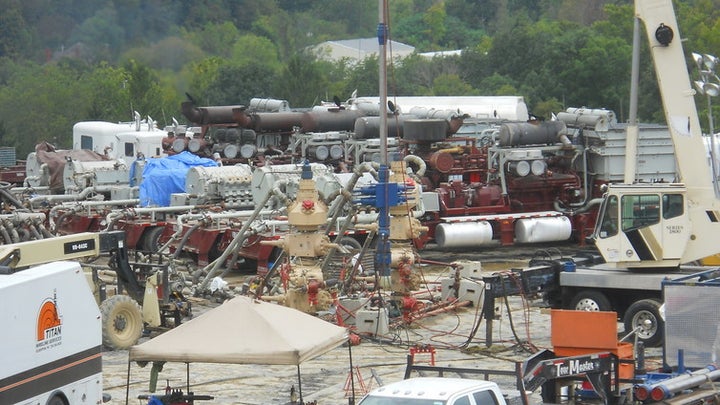 Hydraulic fracturing operations (here, in western Pennsylvania) inject mixtures of pressurized water, chemicals and sand mixture underground to fracture rock and release trapped oil and natural gas. EPA has warned that poorly managed fracking operations could contaminate drinking water. (Doug Duncan, USGS)