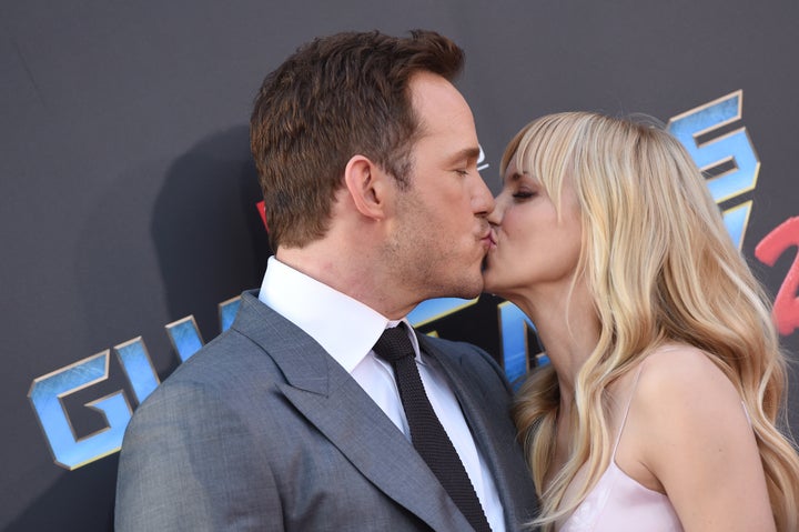 Pratt and Faris have been photographed kissing on just about every red carpet they walk on together. 