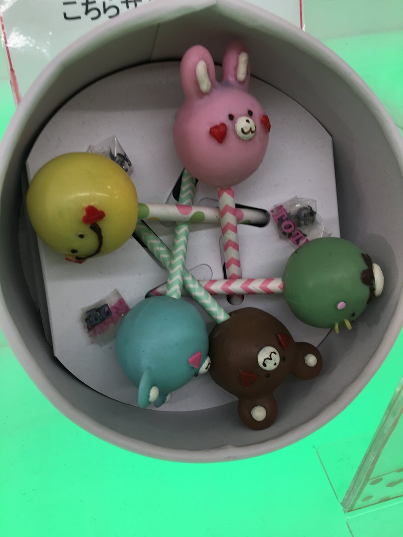 A sampler box of Totti Cake Pops.