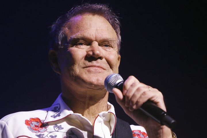 Glen Campbell Dead: Stars Pay Tribute To ‘Rhinestone Cowboy’ Singer ...