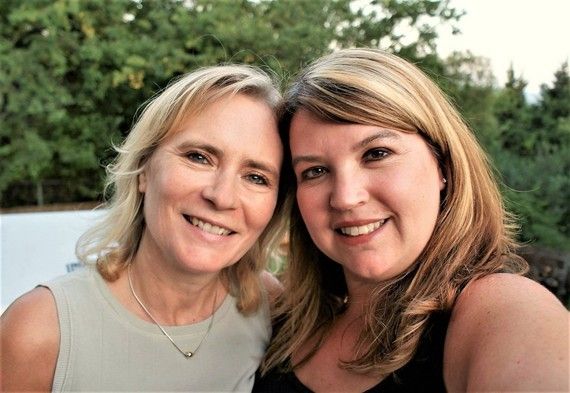 Caroline and Laurie Hart - #theLexperience Creators