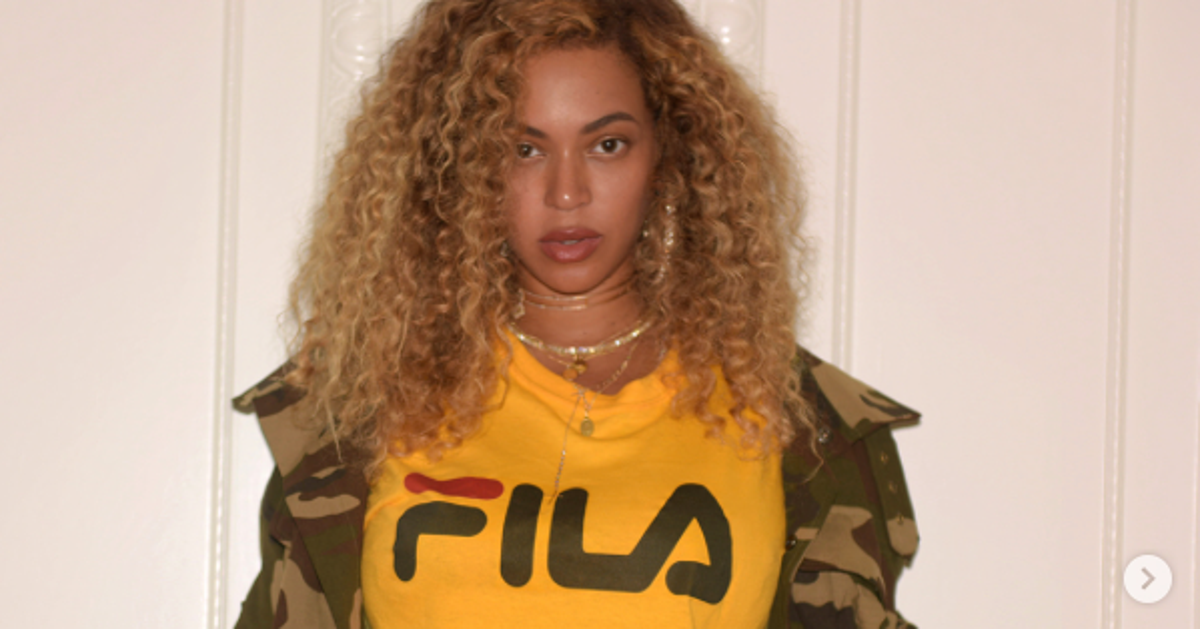 Here's Where You Can Buy Beyoncé's Fila Crop Top And Distressed Shorts ...