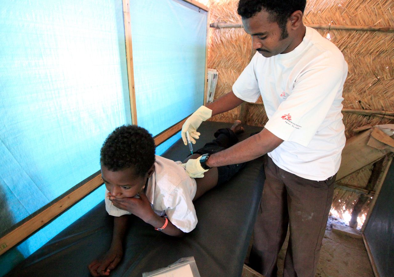 A kala azar patient in Sudan receives an injection of sodium stibogluconate.