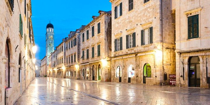 <p>Dubrovnik by night</p>