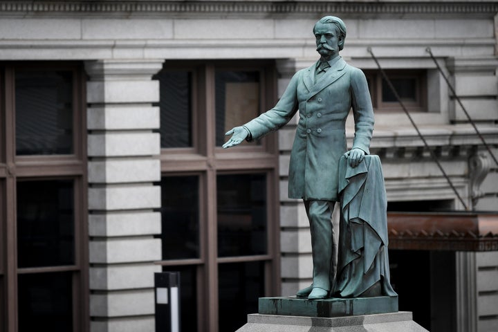 Lexington Mayor Jim Gray wants to remove two statues -- including one of former U.S. vice president and Confederate secretary of war John C. Breckinridge -- from outside the city's historic courthouse. 