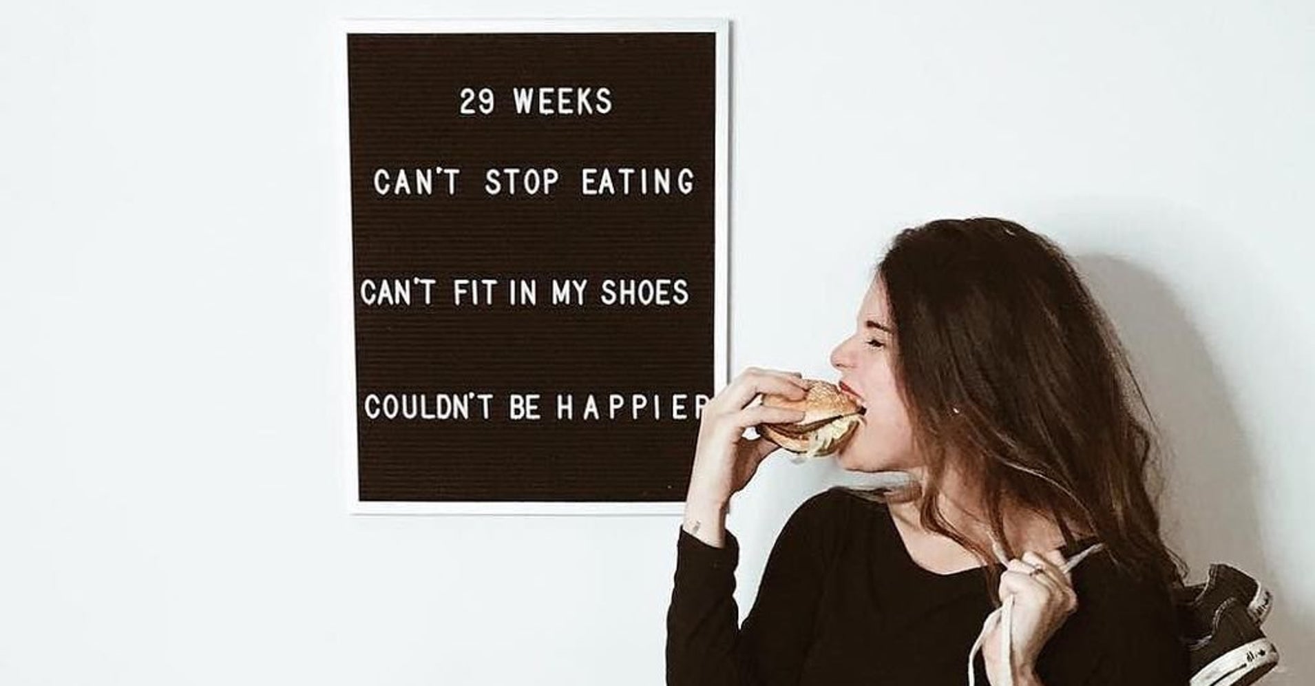 Download Mom Tracks Pregnancy With Hilarious Letter Board Messages ...