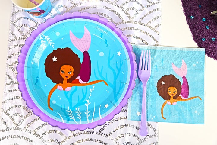 Event planner Lynnette Abbott has started a Kickstarter campaign so she can print her first run of party supplies with characters of color.