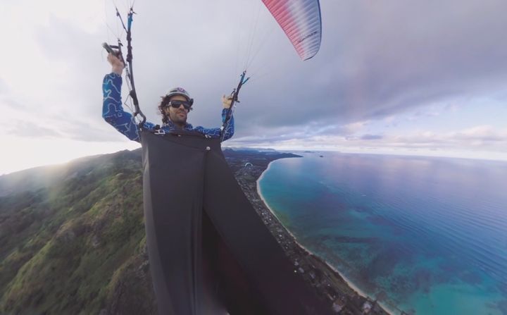 In the season two debut of VRtually There, the USA Today Network's weekly VR series, features professional paraglider and photographer Jorge Atramiz on a flight over the Hawaiian island of Oahu. 