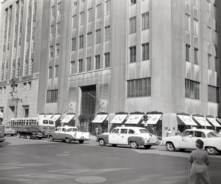 Exterior view of Bonwit Teller store on 56th street and 5th Avenue.